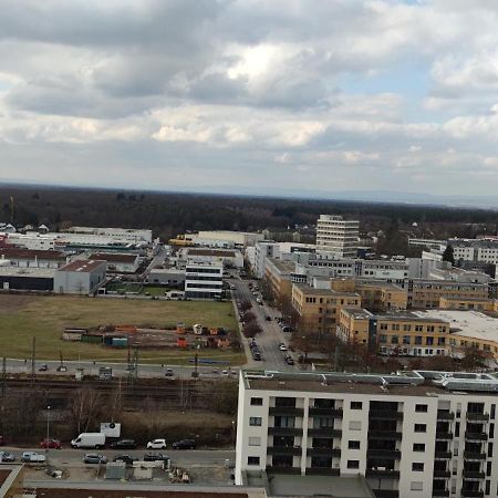 Ferienwohnung Skyline-Aussicht und fantastische Sonnenuntergänge Langen  Exterior foto