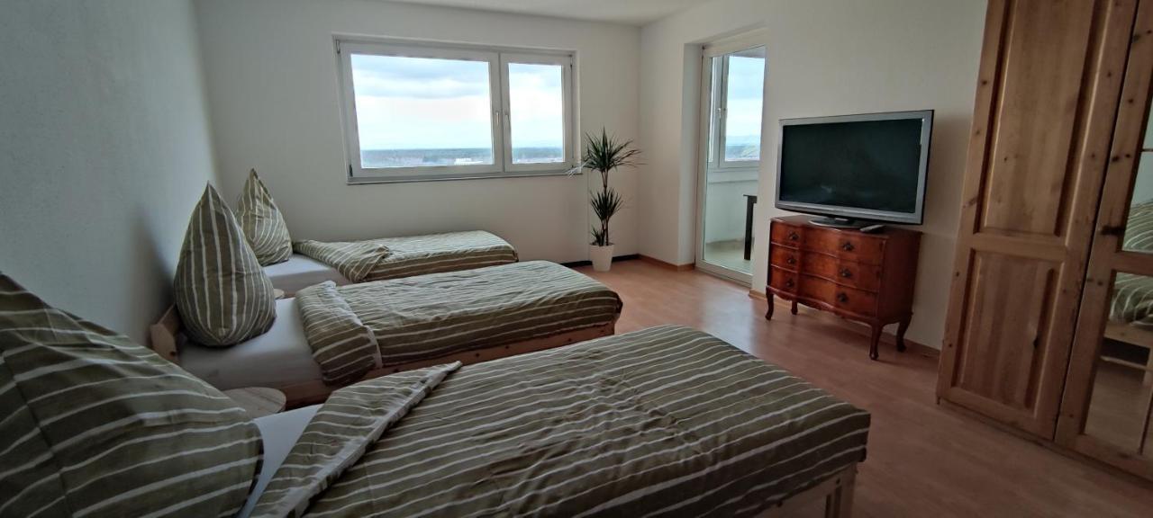 Ferienwohnung Skyline-Aussicht und fantastische Sonnenuntergänge Langen  Exterior foto