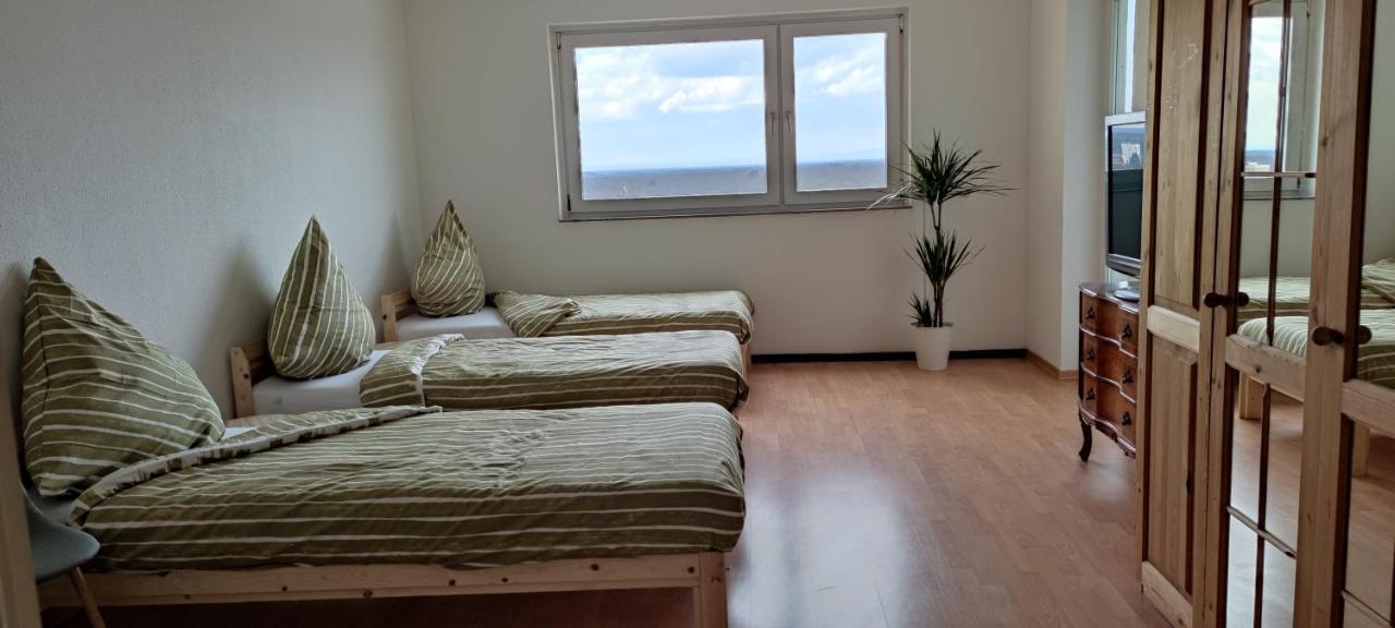 Ferienwohnung Skyline-Aussicht und fantastische Sonnenuntergänge Langen  Exterior foto