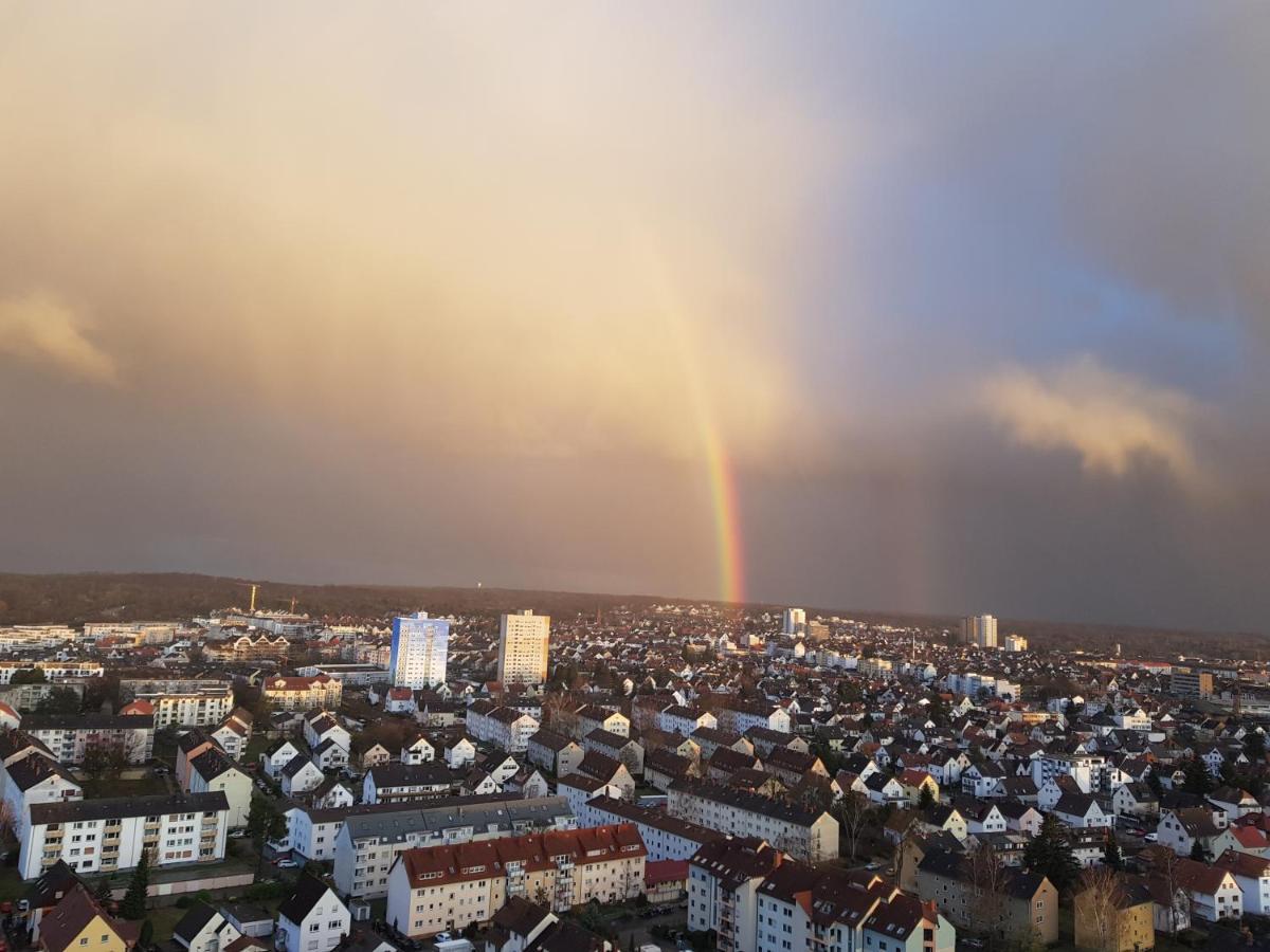 Ferienwohnung Skyline-Aussicht und fantastische Sonnenuntergänge Langen  Exterior foto