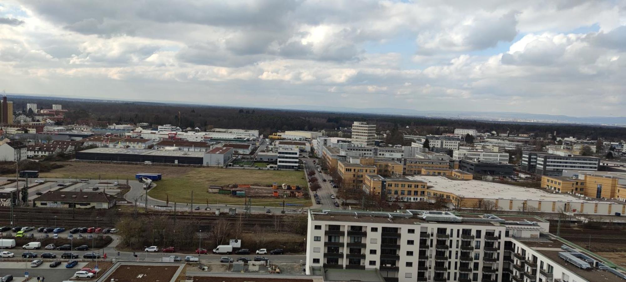 Ferienwohnung Skyline-Aussicht und fantastische Sonnenuntergänge Langen  Exterior foto